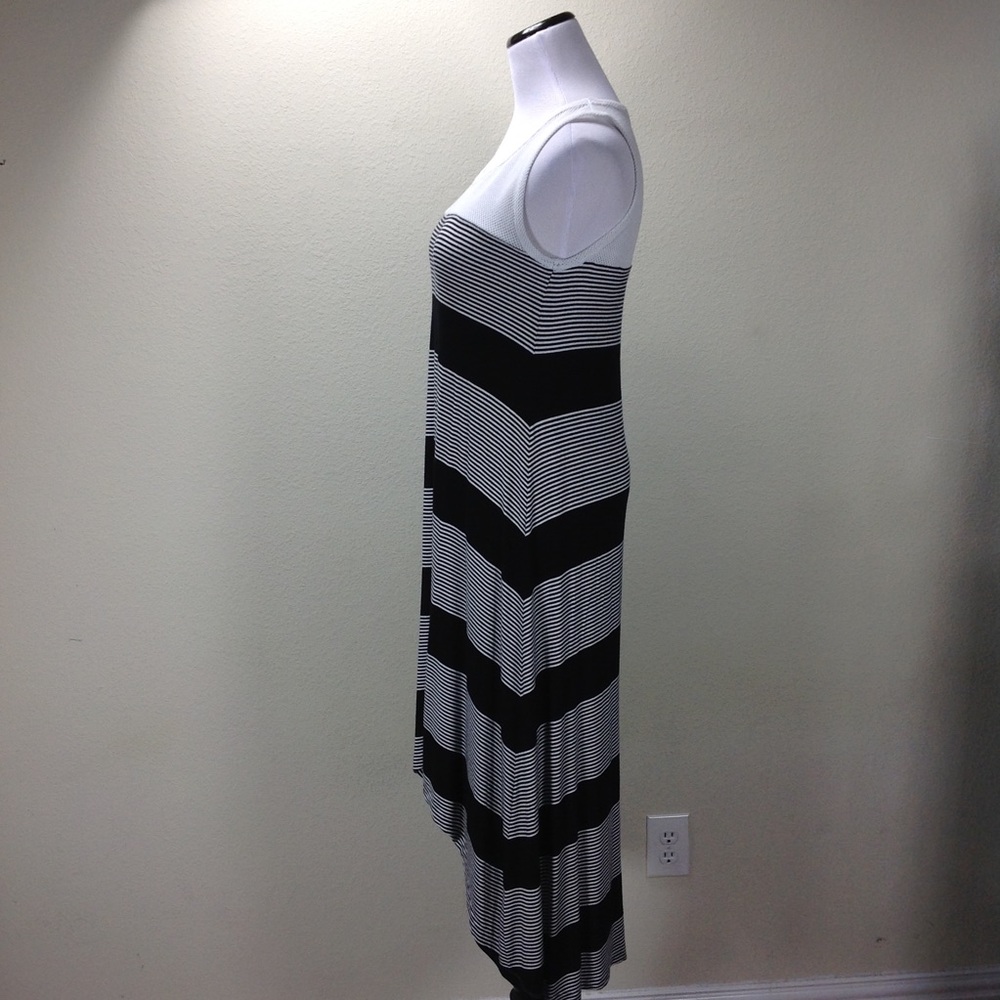 Cable & Gauge Black & White High Low Hemli… - Picture 2 of 7